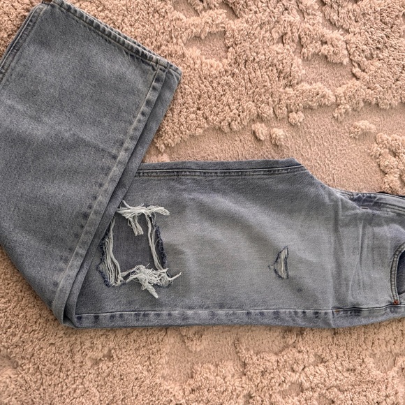 Pacsun-Light Wash Distressed Women’s Jeans - Casual High-Rise - Picture 5 of 5